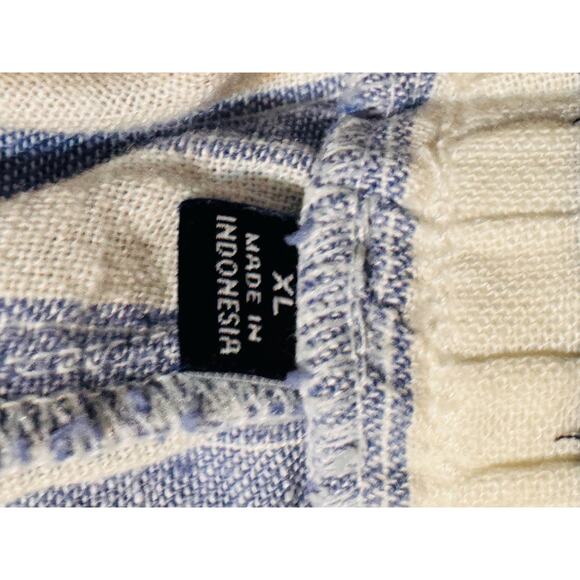 Gap · XL · Linen Blend Shorts Blue White Stripe Drawstring Waist Coastal Preppy - Picture 8 of 10